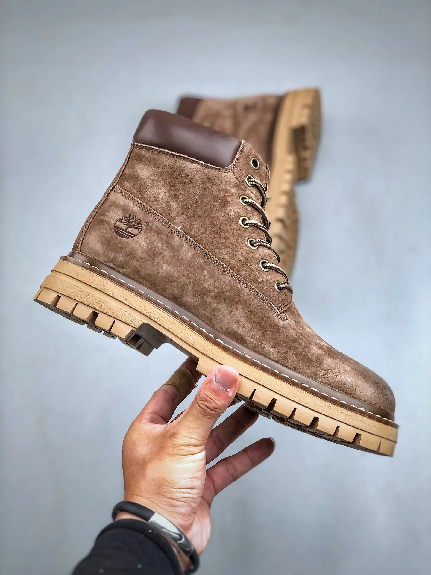 Local self-pickup💰560 supports store release. New goods🚀#Timberland Timberland/Timberland classic outdoor casual rhubarb boots series. Guangdong factory quality. Original box and original packaging. The fabric is made of Italian 🇮🇹 top-grade frosted fine-grained cowhide. It is paired with anti-odor and anti-corrosion genuine leather latex insoles to give you a perfect wearing experience. The quality is exquisite and durable. A must-have for sportsmen. Specializes in not looking handsome. High-quality and first-class foot feel. Size: 39 -44 (leather shoe size)